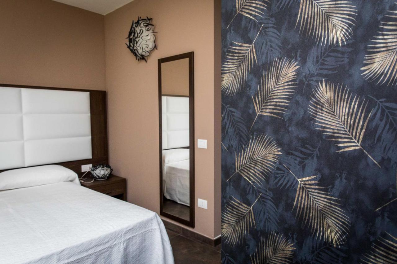 מראטיאה 4Essences Boutique Rooms מראה חיצוני תמונה