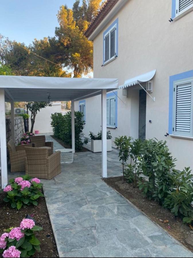 מראטיאה 4Essences Boutique Rooms מראה חיצוני תמונה